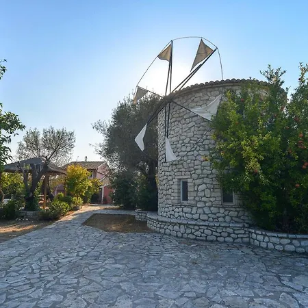 Milos Traditional Windmill * Mougkelatika