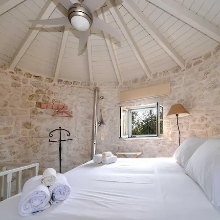 Milos Traditional Windmill Holiday home *