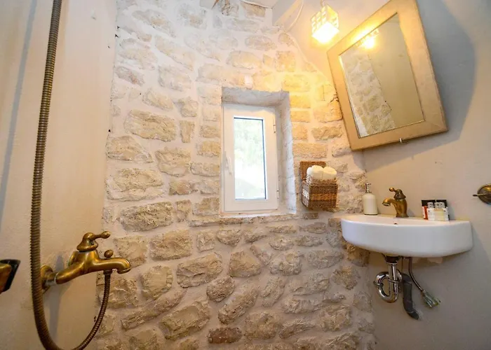 Milos Traditional Windmill * Mougkelatika